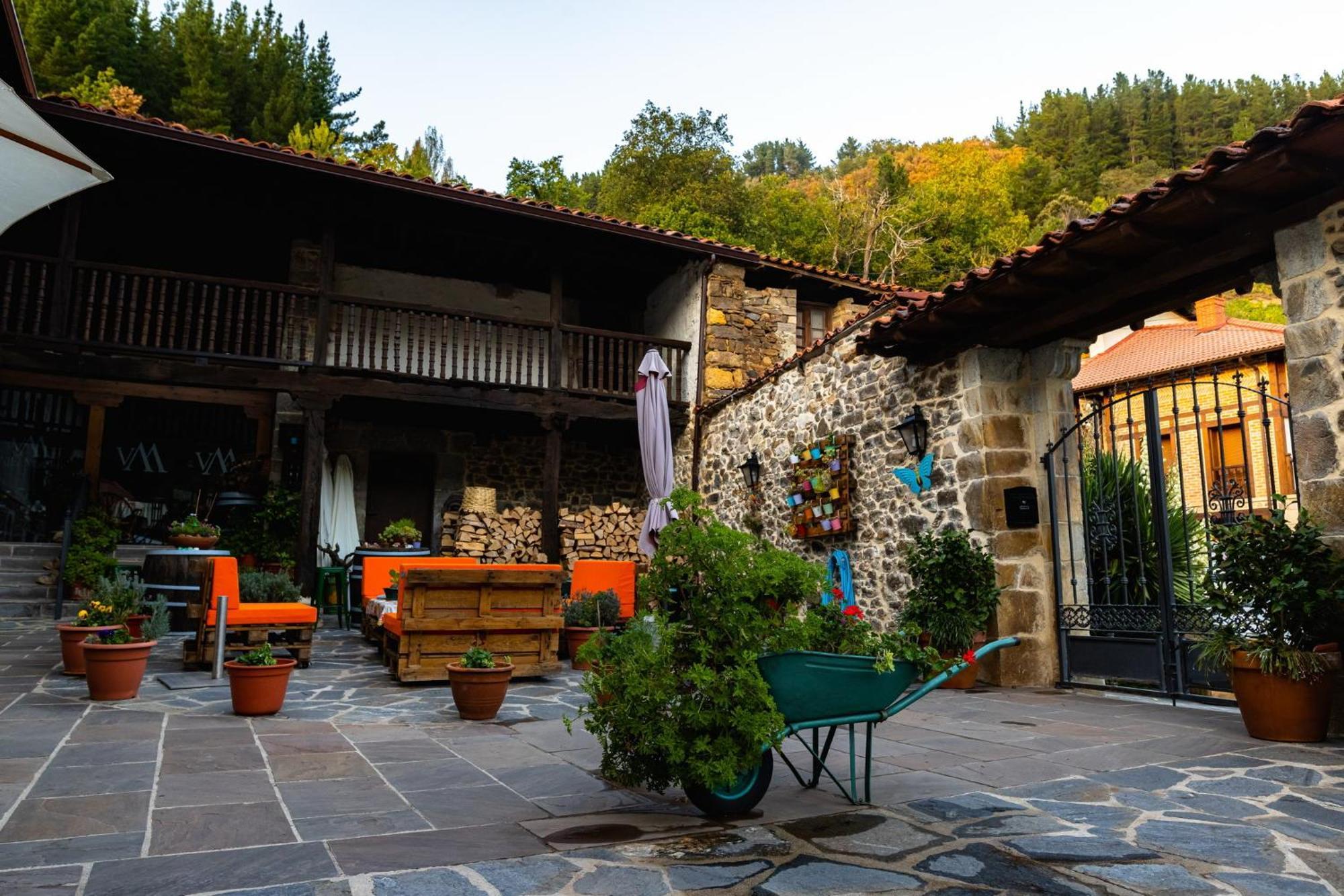 Posada Villa Matilde Cillorigo de Liebana ภายนอก รูปภาพ